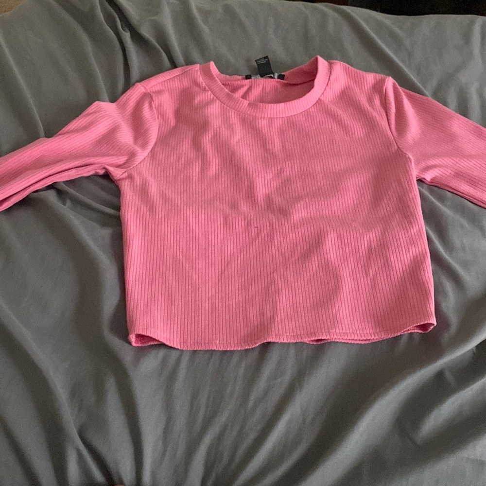 cute pink long sleeve crop top
